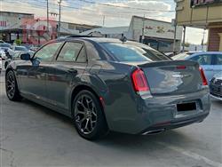 کرایسلەر 300